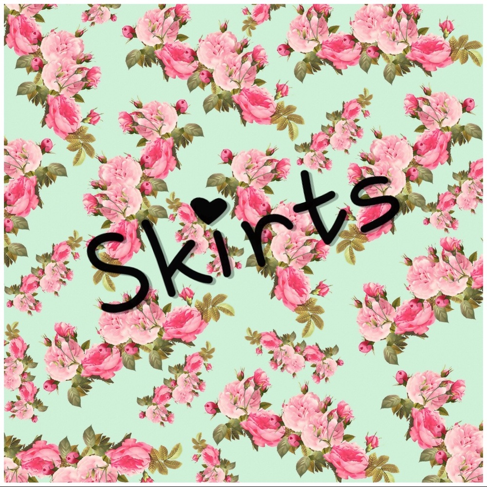 Skirts below 💕